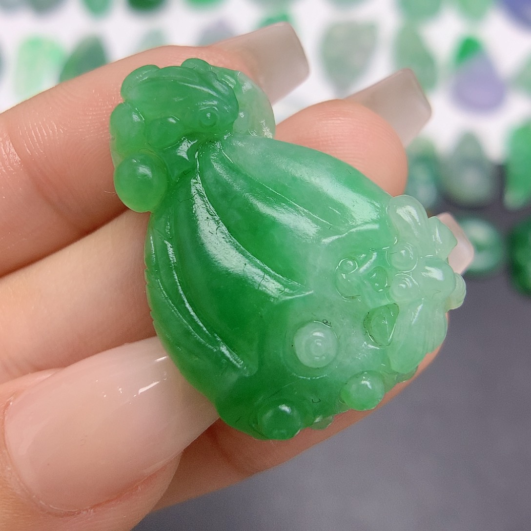 定制翡翠未镶嵌莲蓬