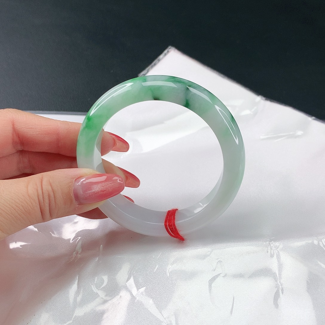 翡翠手镯未镶嵌翡翠043