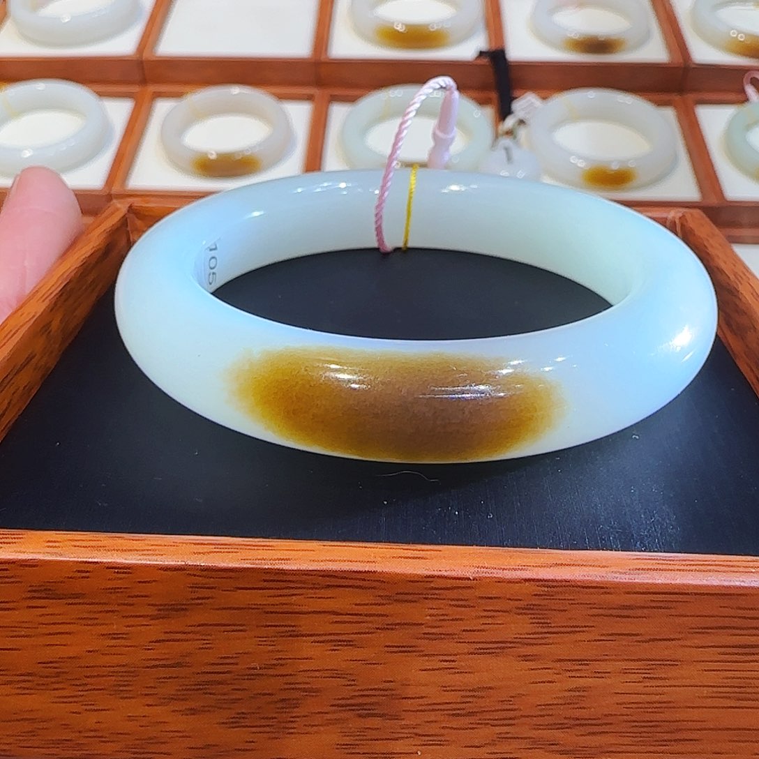 和田玉手镯未镶嵌且末一口老红糖55 56 57