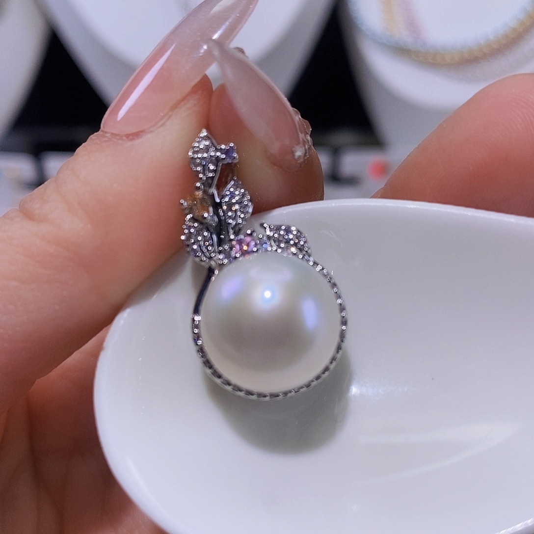 淡水珍珠颈饰合金