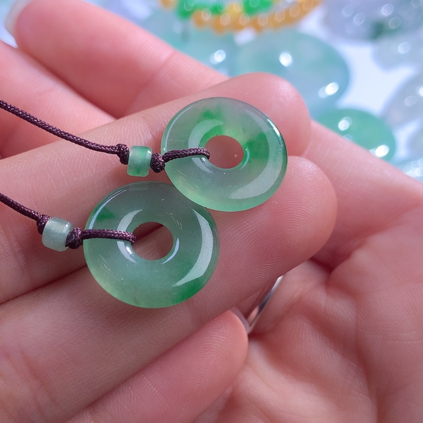 【闪购商品】翡翠颈饰未镶嵌?****嗖缅甸