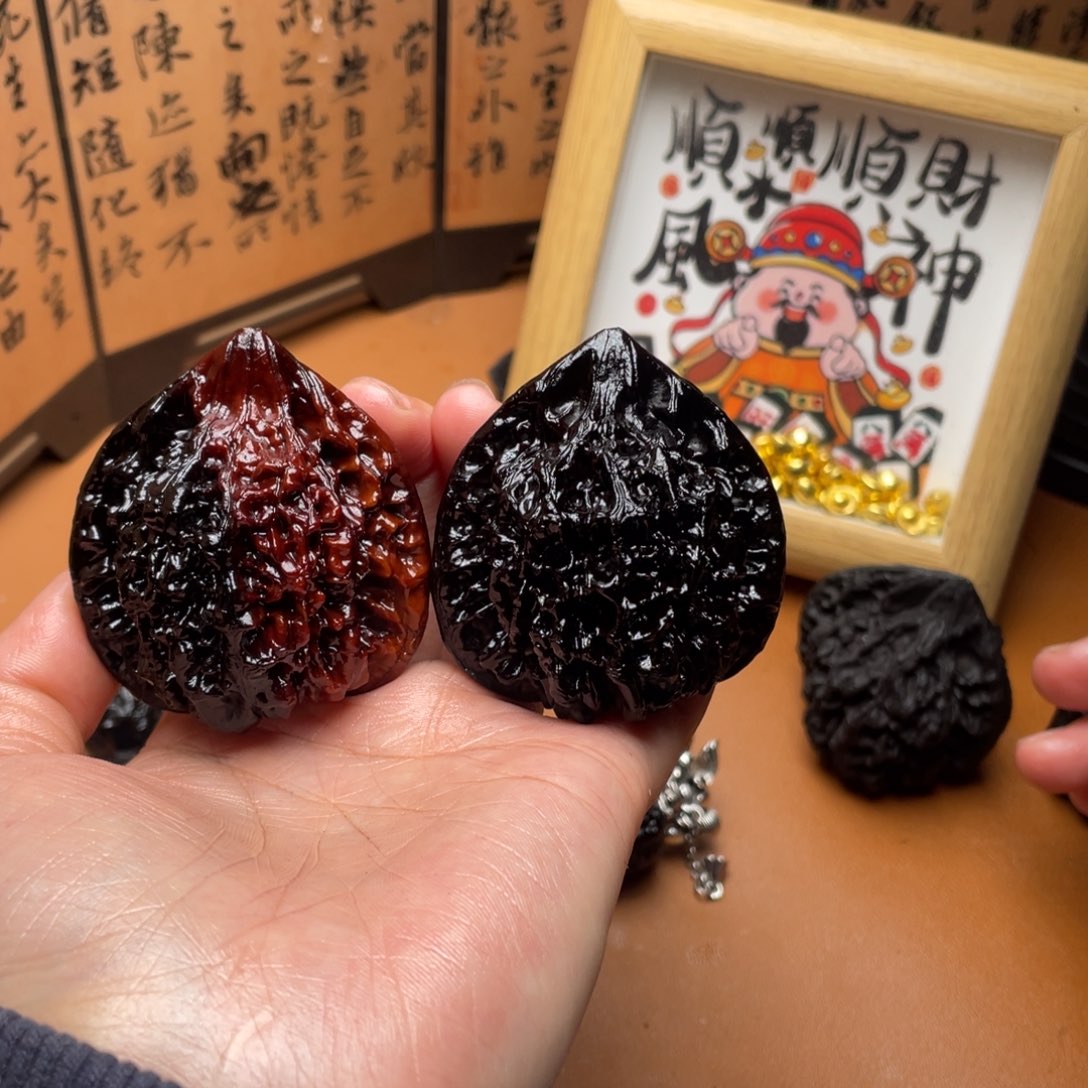 核桃地闷官帽文玩手把件189