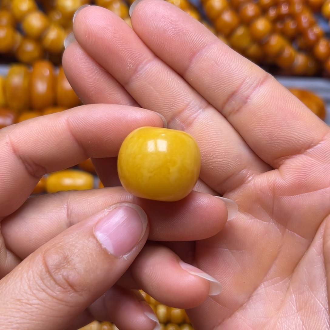 琥珀未镶嵌吊坠(不含链)