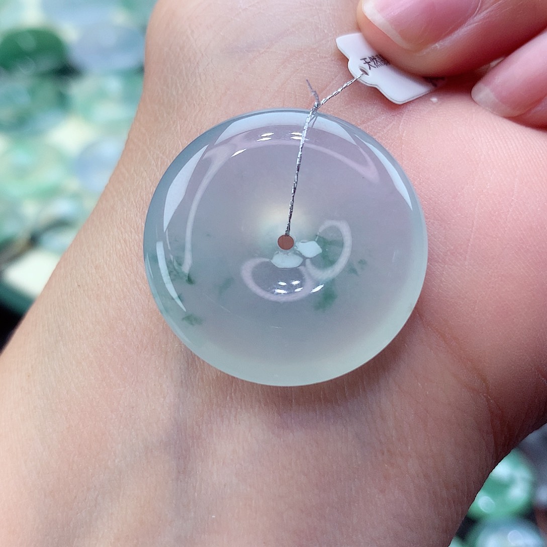 翡翠未镶嵌颈饰编号108尺寸27.4-6.0