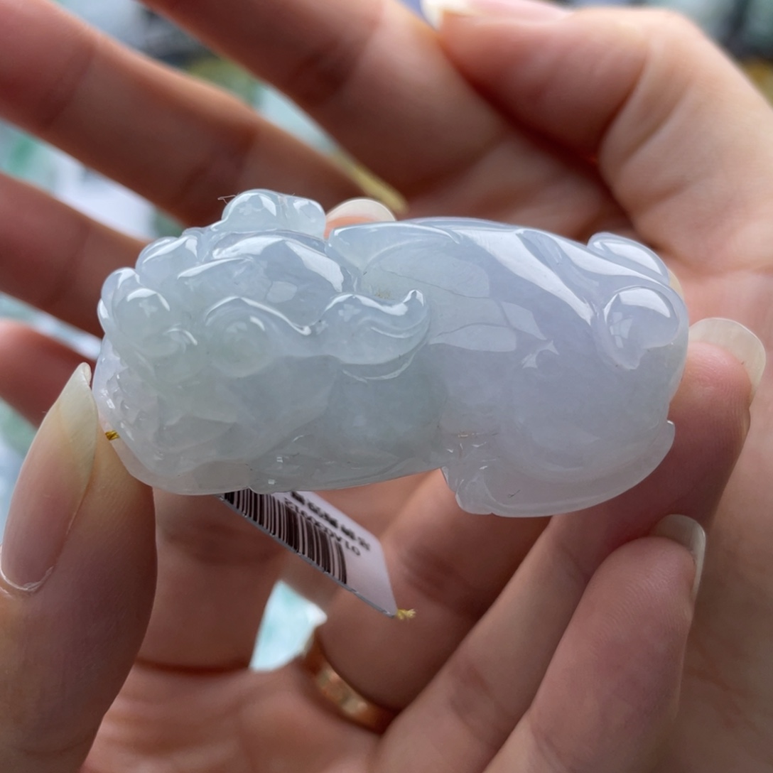 翡翠未镶嵌颈饰貔貅