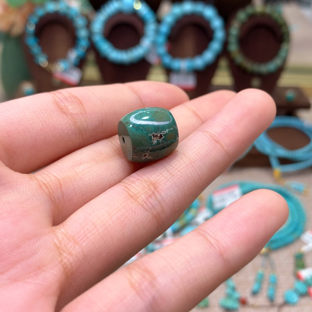 绿松石配饰未镶嵌