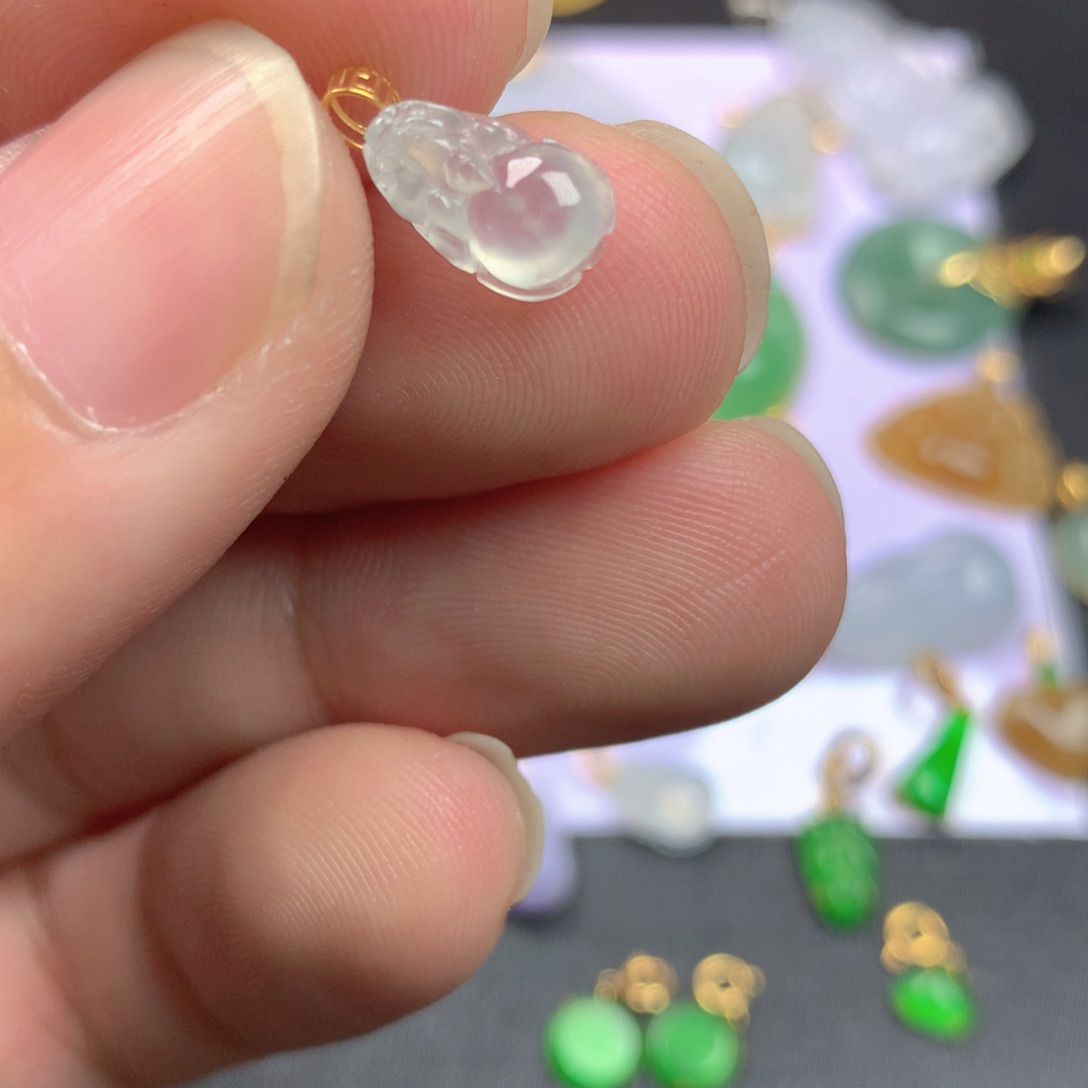 【闪购商品】颈饰18K金镶嵌翡翠翡翠