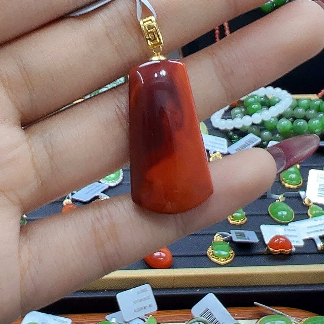 南红玛瑙18K金镶嵌吊坠(赠链)