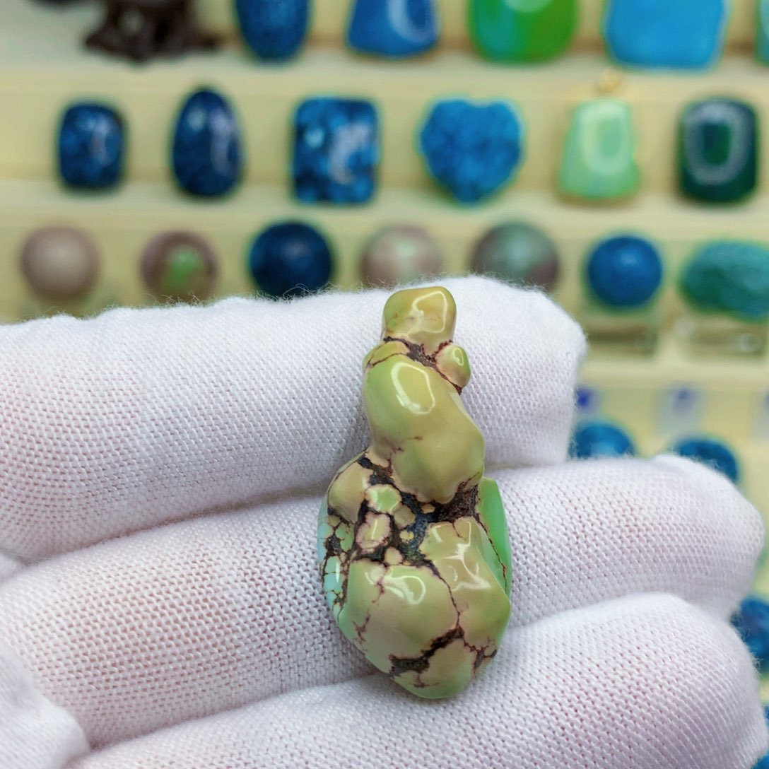 绿松石绿松石未镶嵌