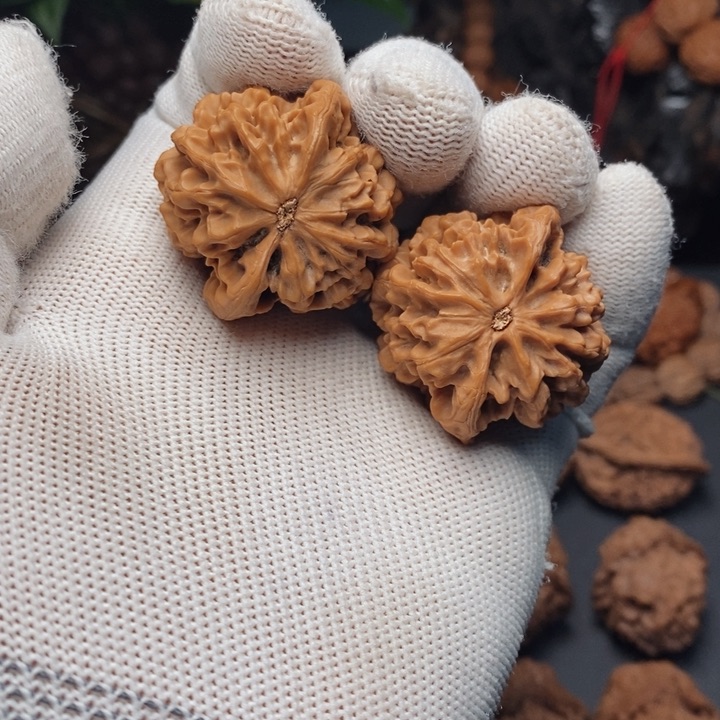 把件文玩核桃A****e秦岭秦闷