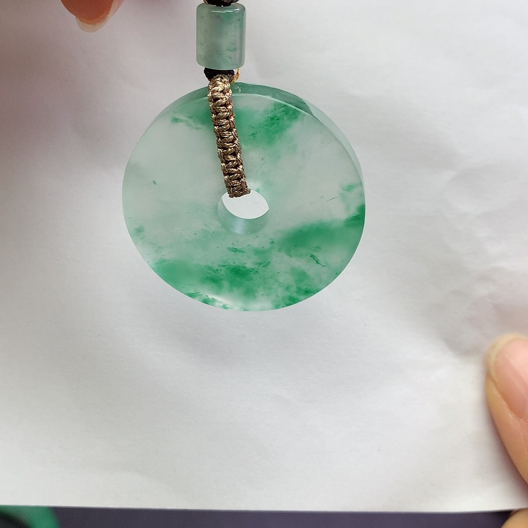 石英质玉颈饰未镶嵌