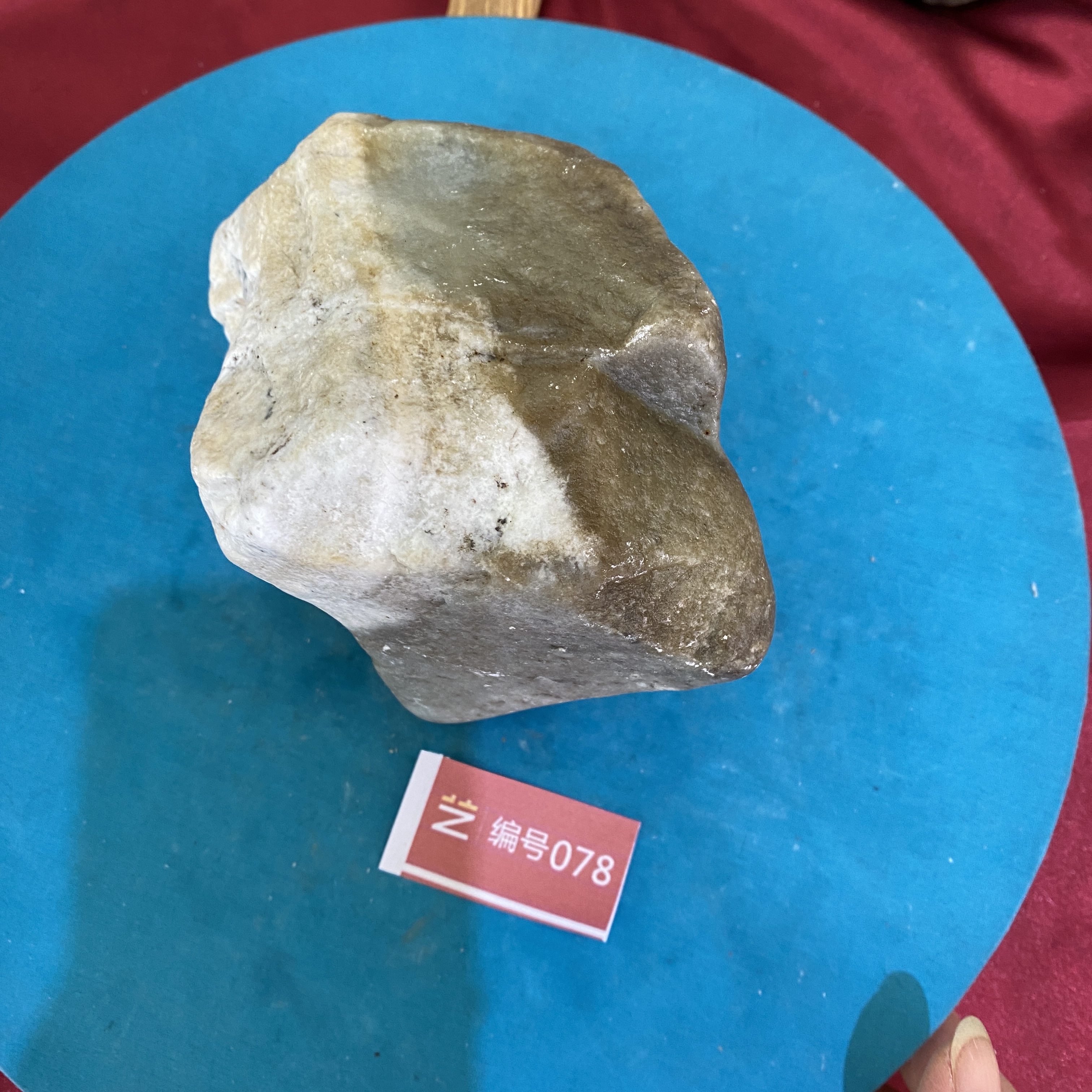 现货新疆玉料原石发一件编号078