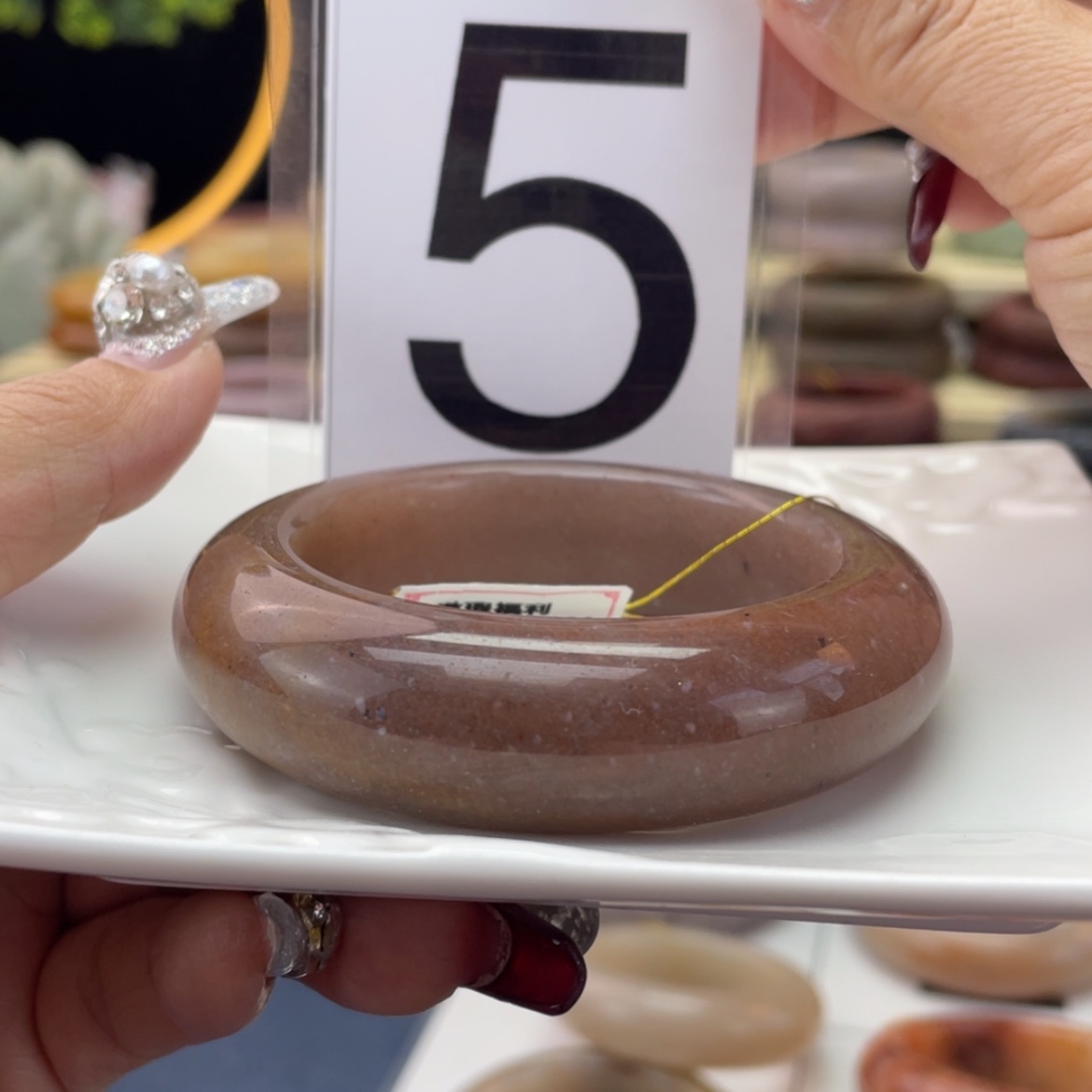 【闪购商品】石英质玉手镯未镶嵌