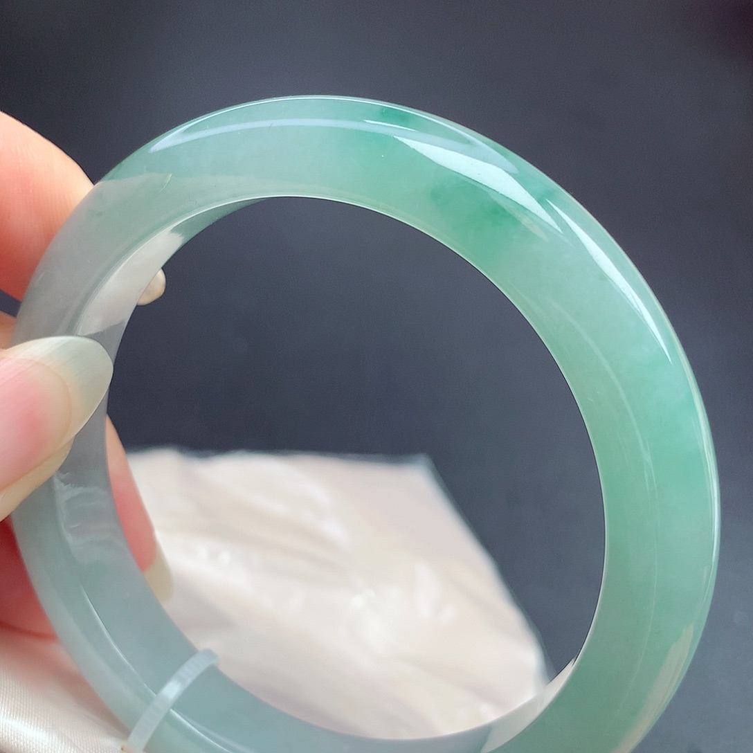 翡翠未镶嵌手镯56.8圈口