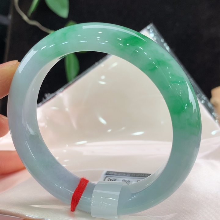 翡翠手镯未镶嵌111-1014