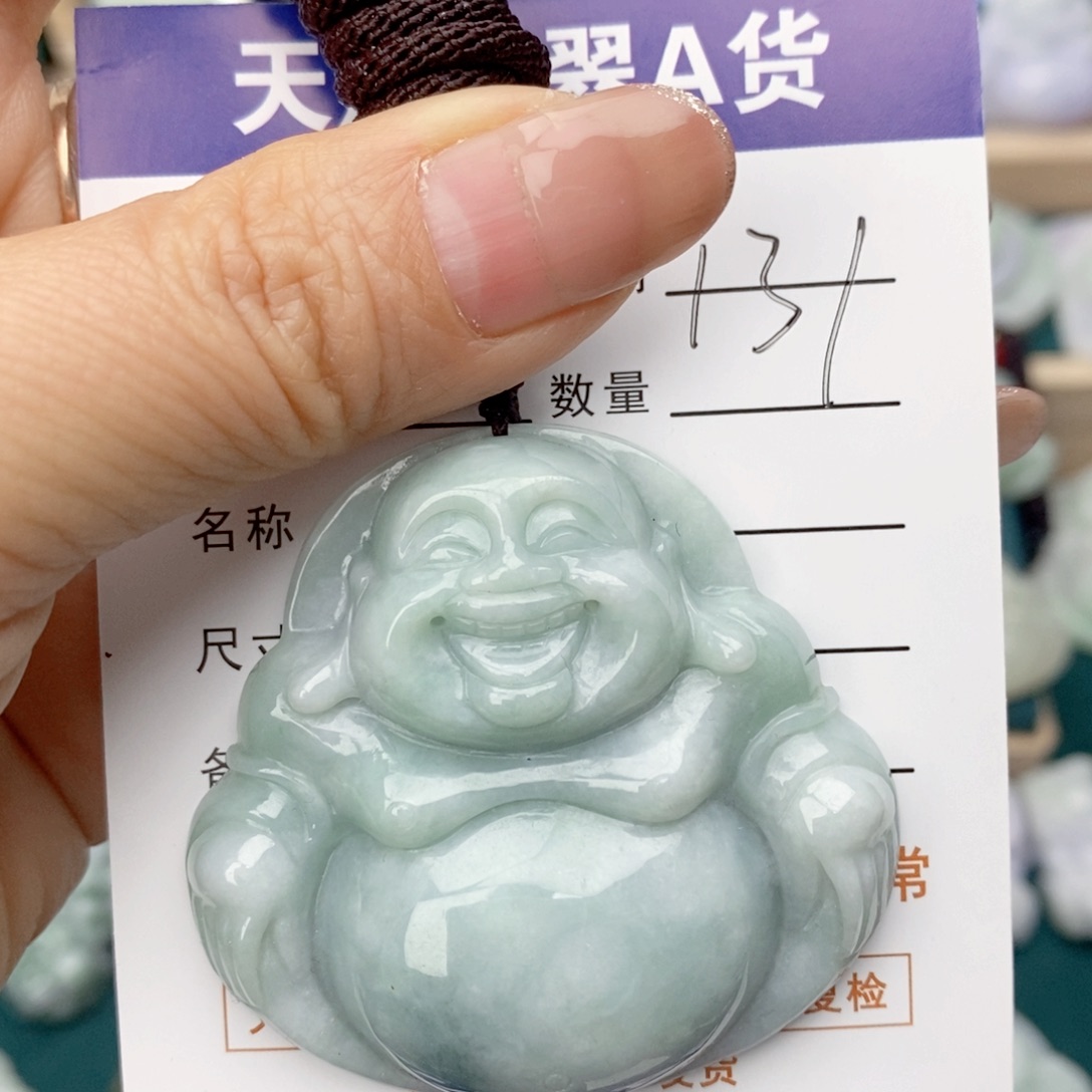 翡翠颈饰未镶嵌佛公