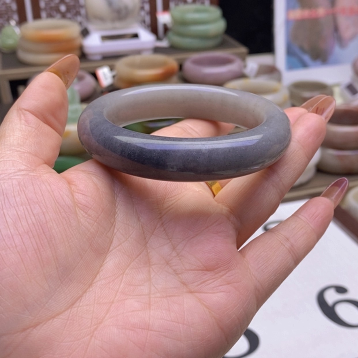 【闪购商品】石英质玉手镯未镶嵌