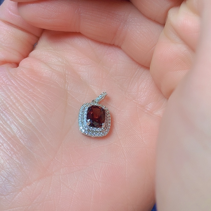 石榴石吊坠(不含链)银S925镶嵌✨**?