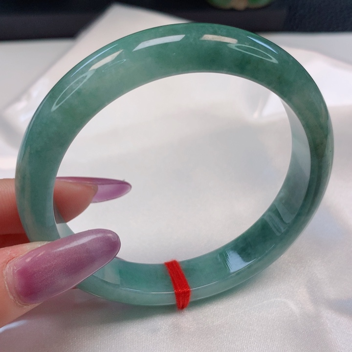 翡翠手镯未镶嵌58圈