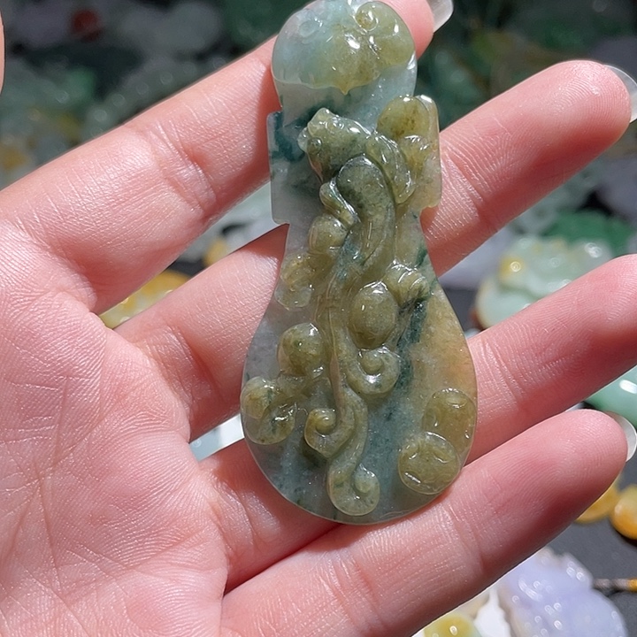 颈饰未镶嵌翡翠天