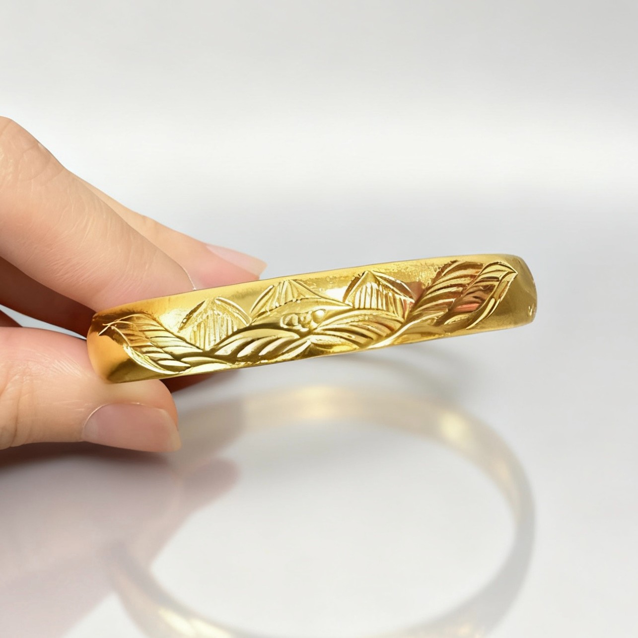 甄选欧标国际奢饰传藏手镯带礼盒-C018