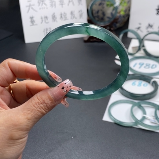 翡翠手镯未镶嵌听**听60尺寸