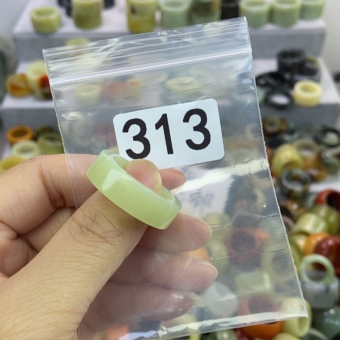 顺***水蛇纹石玉未镶嵌戒指