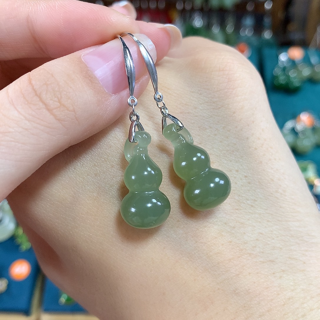 和田玉银S925镶嵌耳饰葫芦卡21.5左右