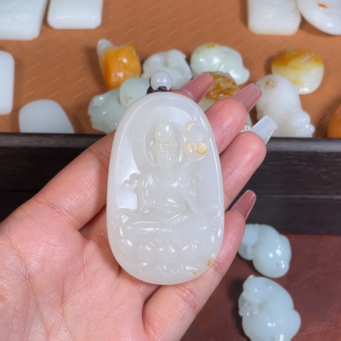 和田玉颈饰未镶嵌