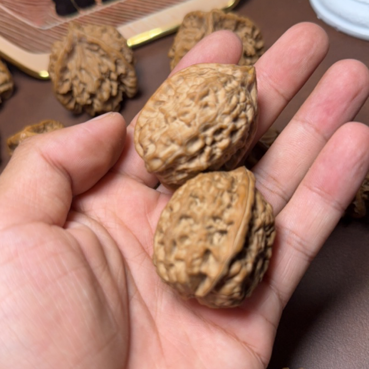 沈鸡文玩核桃狮子头