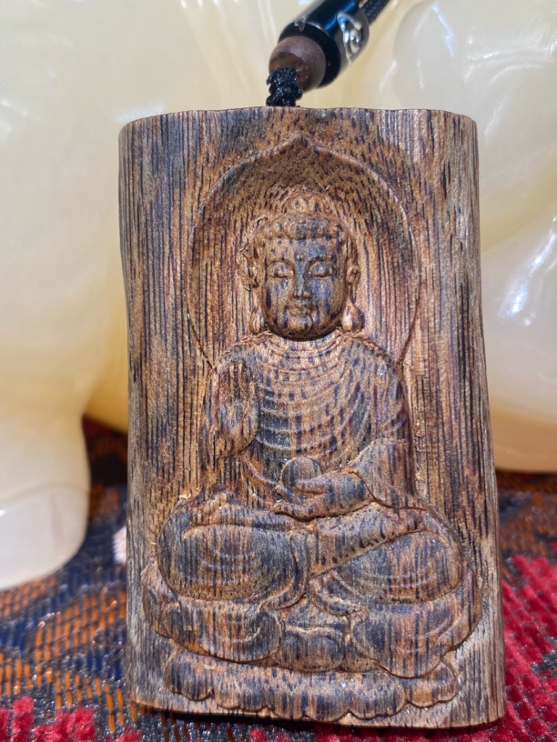 正宗顶级沉香雕刻吊坠大日如来生肖羊猴不抹油