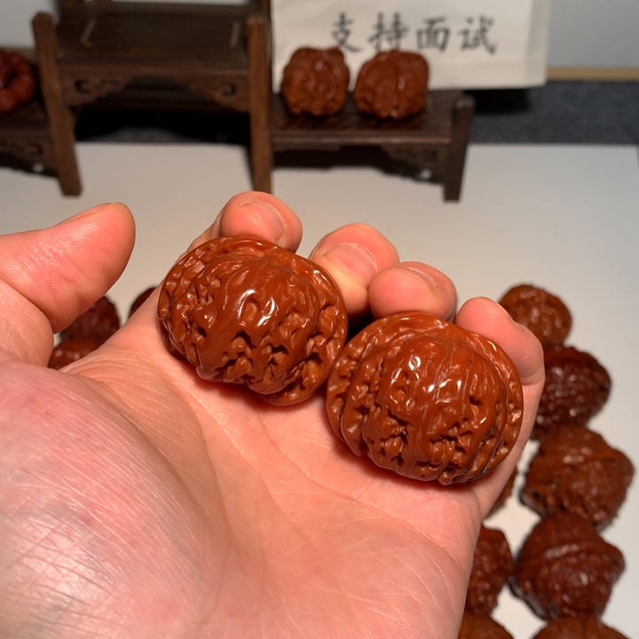 闫***淏桃核吊坠苹果21WCH#00#