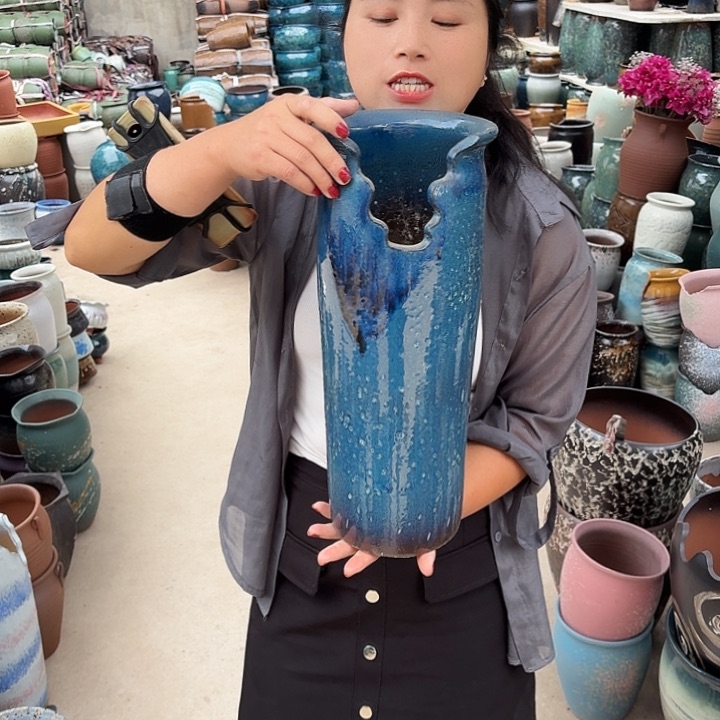 口17高42瑕疵一个盆子。