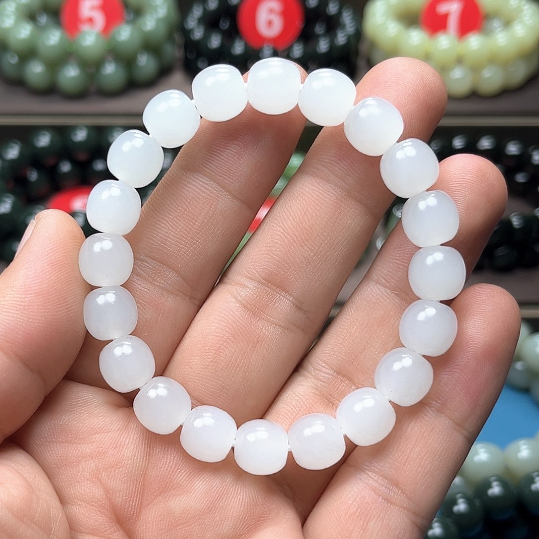 柳***风和田玉未镶嵌手链