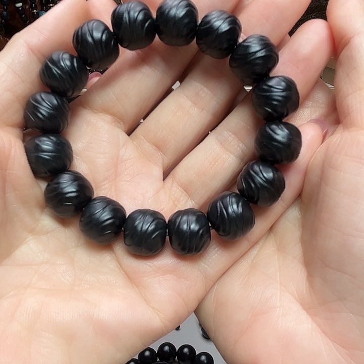 城***语和田玉（墨玉）未镶嵌颈饰卡14扭矩