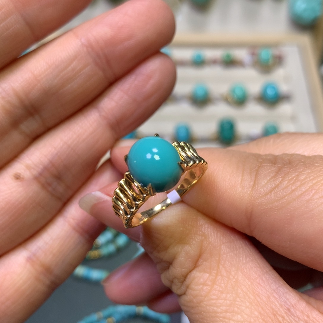 绿松石戒指18K金镶嵌