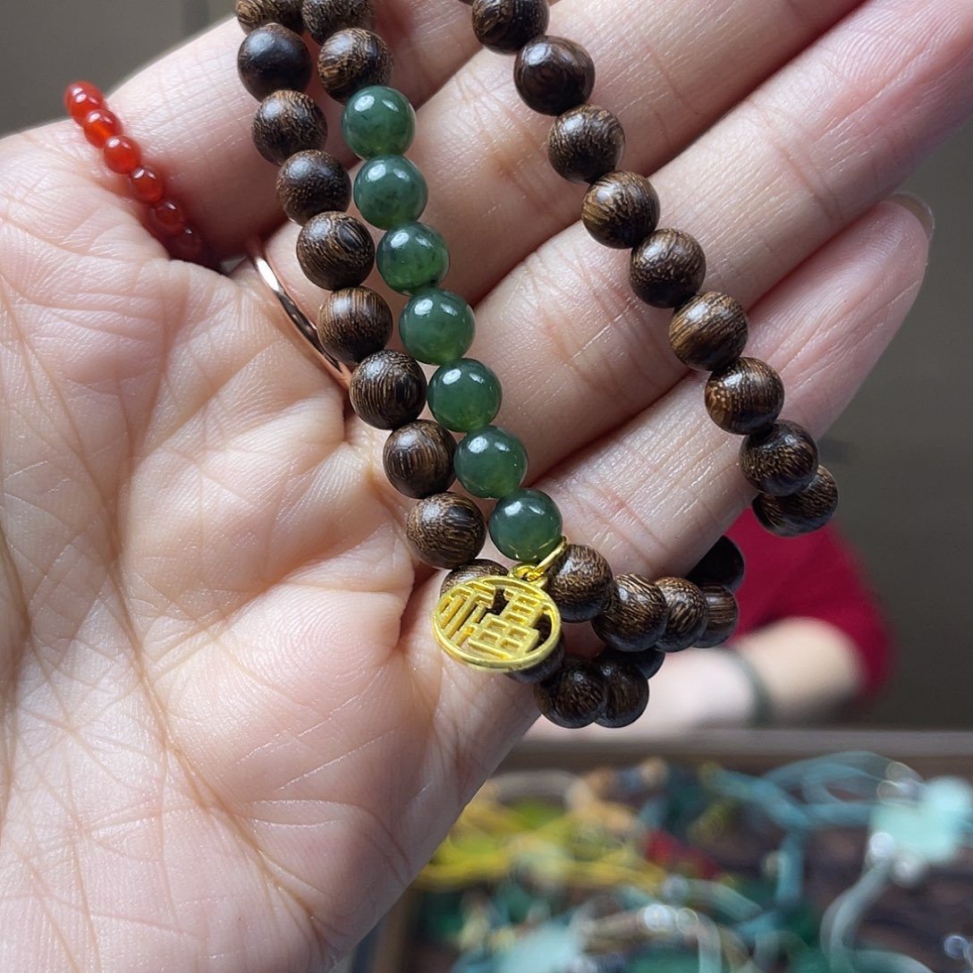 和田玉（糖玉）未镶嵌颈饰