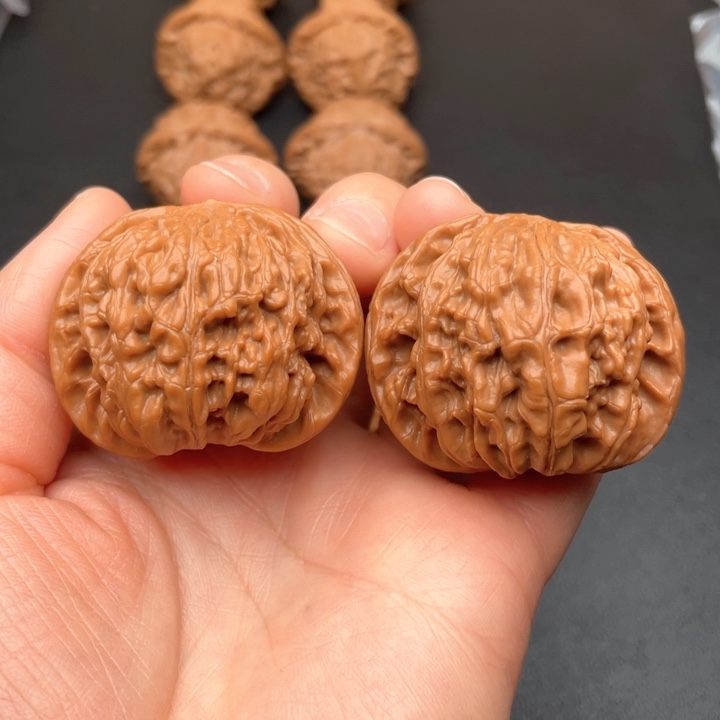 吊坠文玩核桃磨盘狮子头44尺