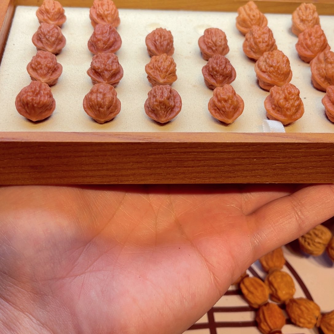 文玩核桃手串蛤蟆头红皮矮壮