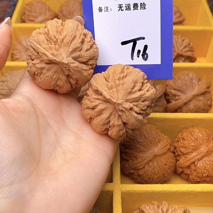 吃***^把件文玩核桃文玩核桃霸王龙16