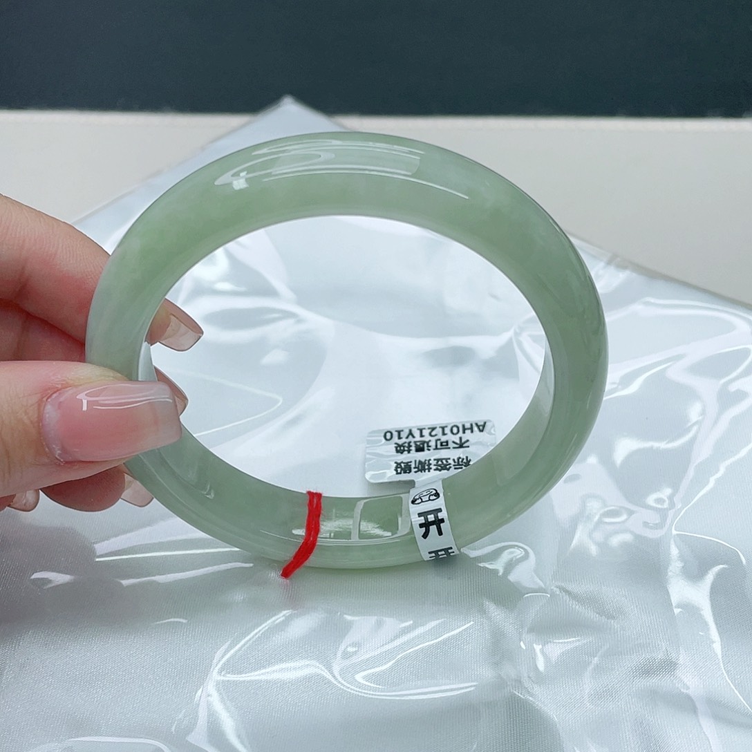 翡翠手镯未镶嵌正62.7