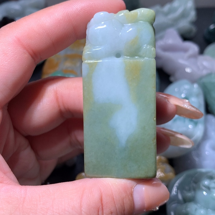 翡翠未镶嵌颈饰保真天然A货翡翠