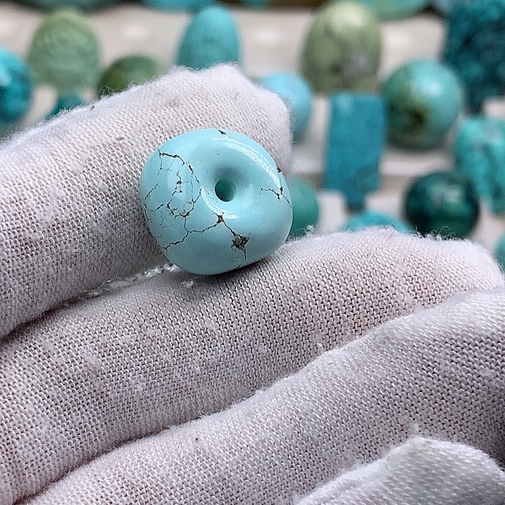 绿松石未镶嵌珠宝奇石直径15+果冻料藏扣2.8克