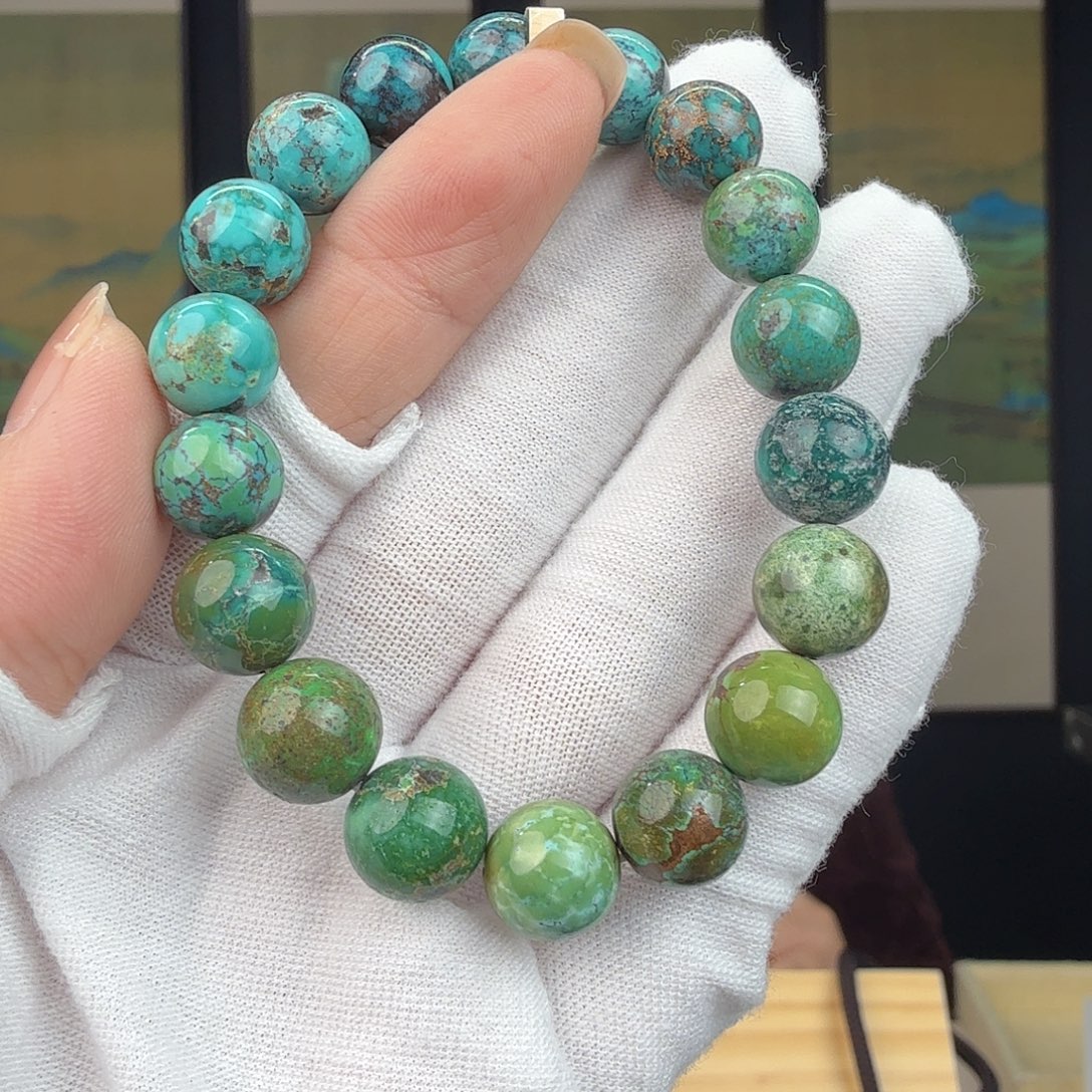 绿松石未镶嵌珠宝奇石