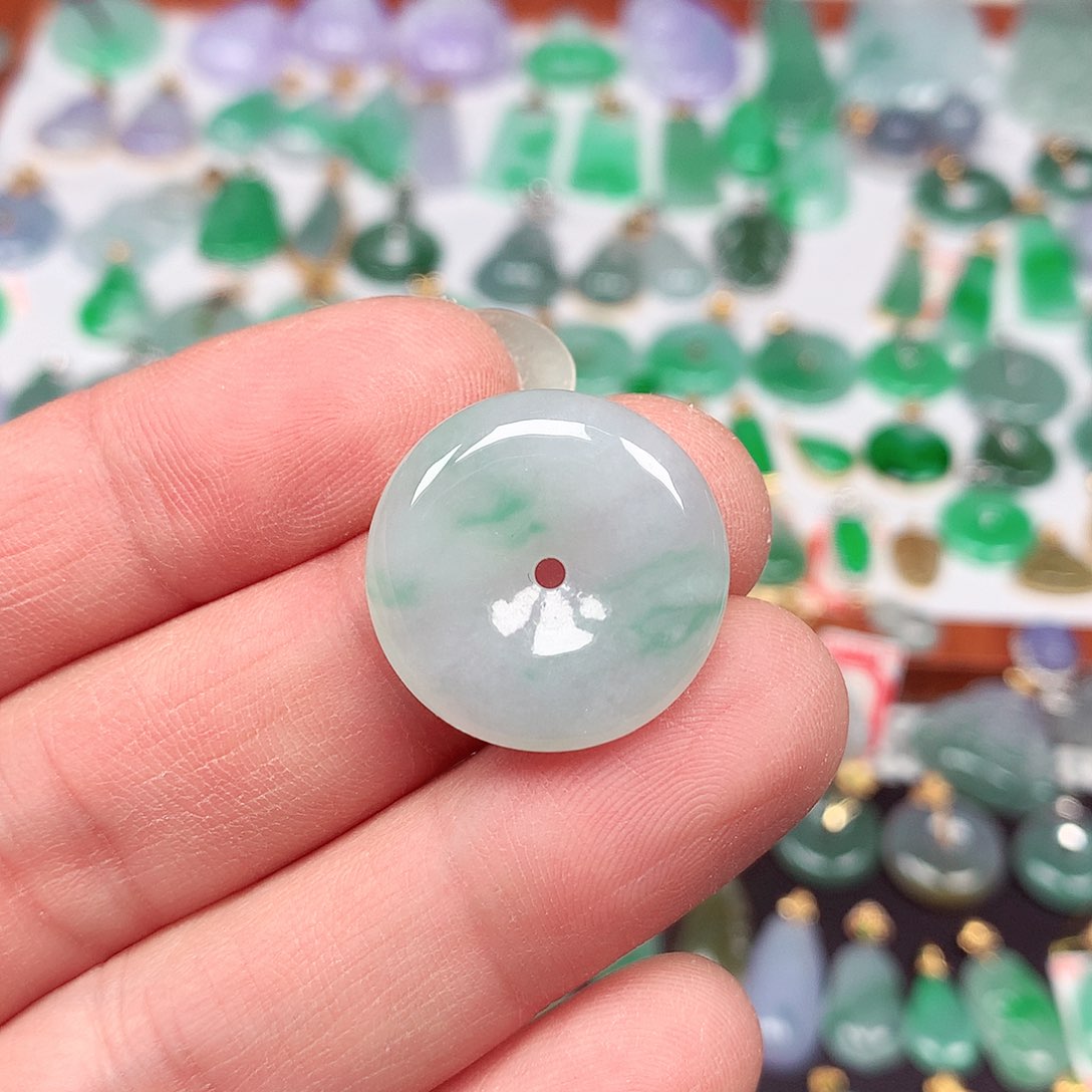 翡翠颈饰未镶嵌天然翡翠A货
