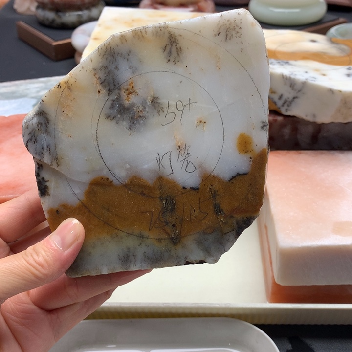 夢***影石英岩玉未镶嵌手镯