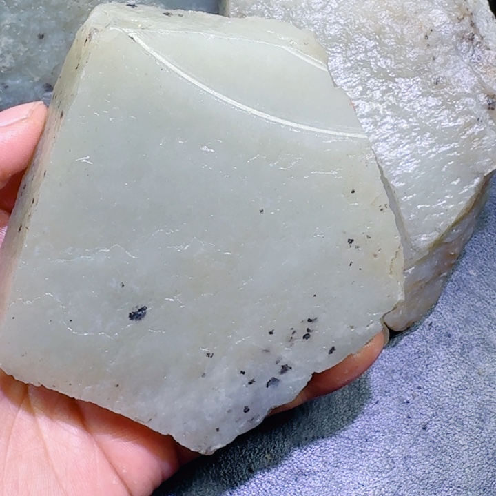 红***国和田玉未镶嵌珠宝半成品