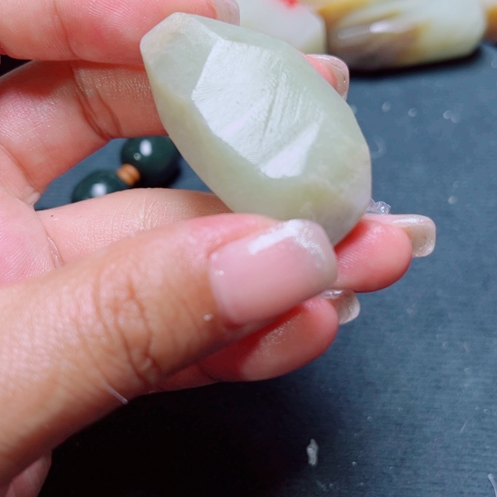 和田玉未镶嵌珠宝奇石