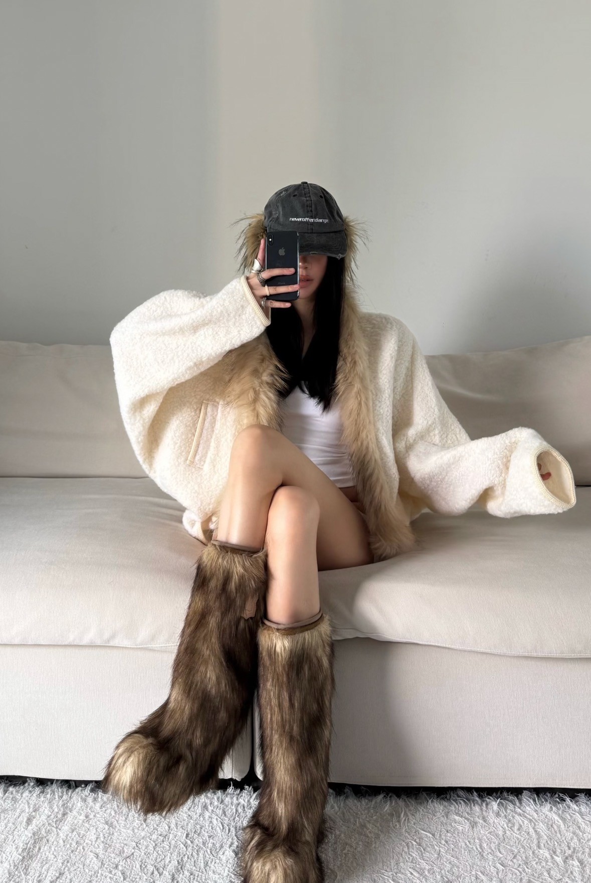 【YES.衣】冬季爆款毛毛辣妹套装白色