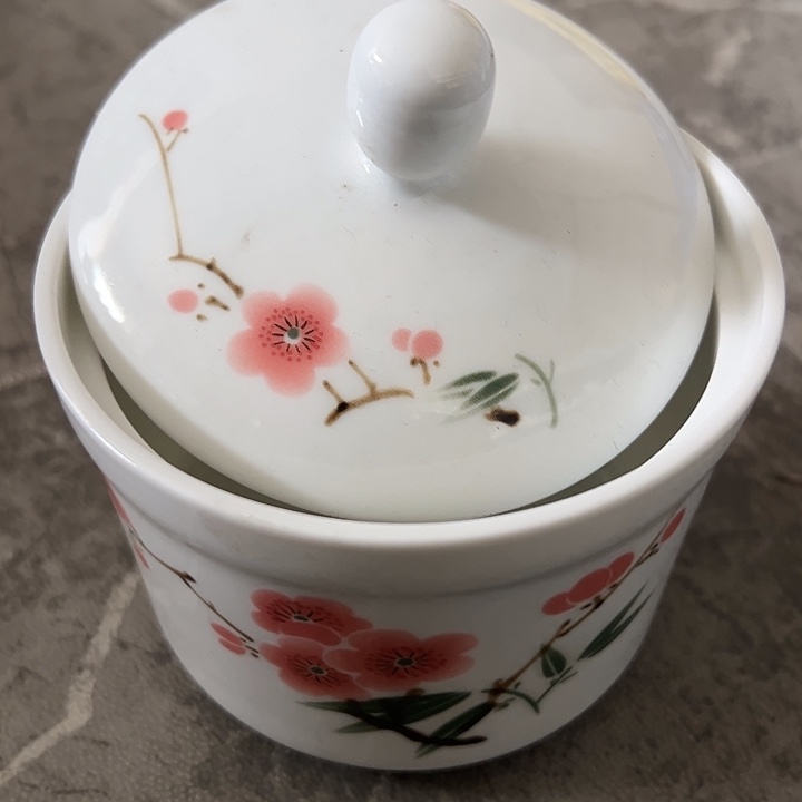 瓷片其它陶瓷一个炖盅陶瓷